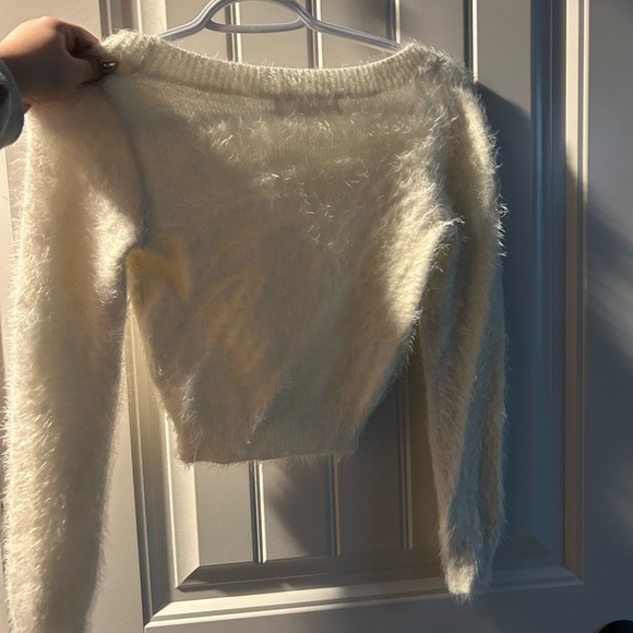 American apparel crop fuzzy long sleeve - Picture 3 of 4